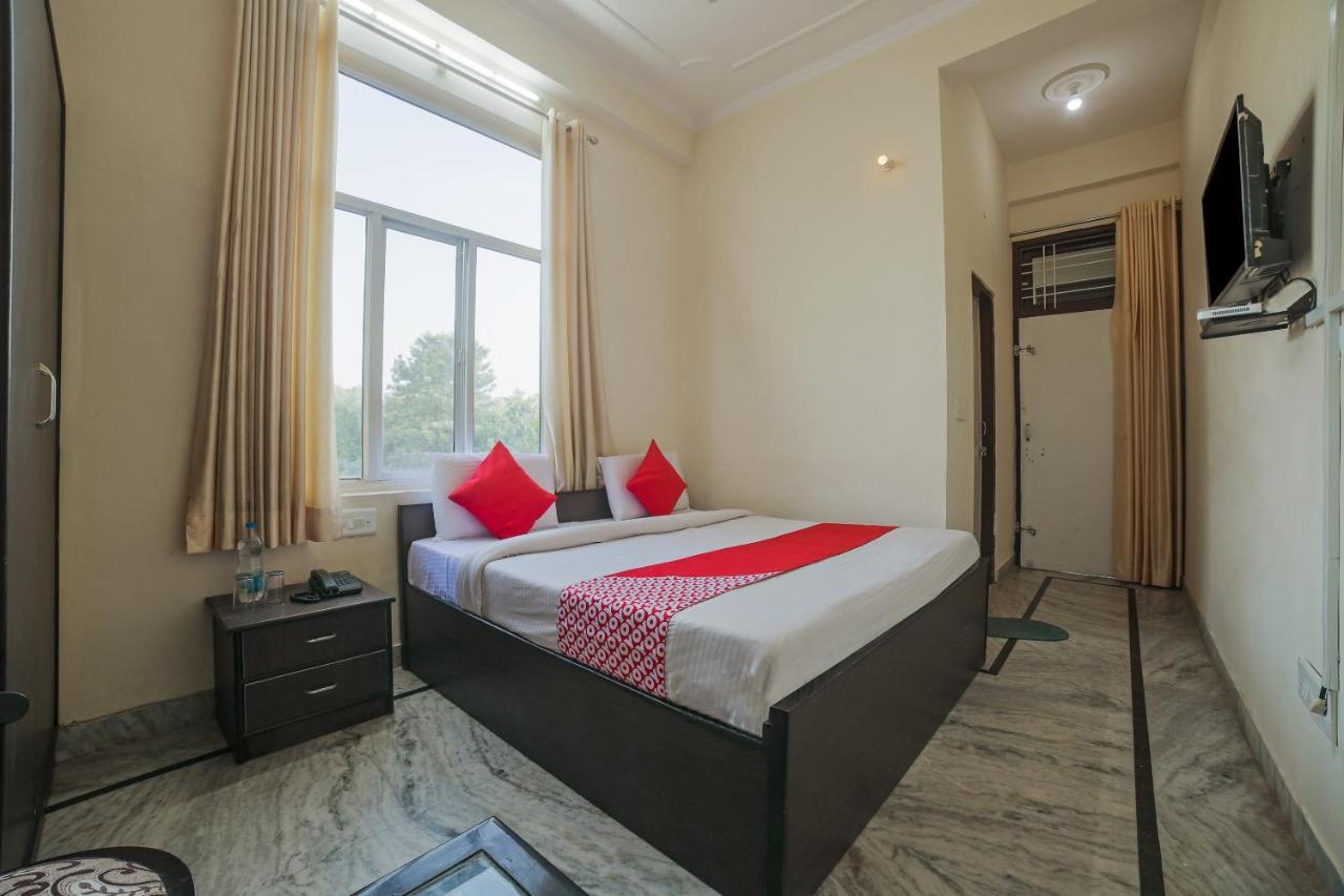 Hotel Tiger Regency Resort 사와이 마도푸르 객실 사진
