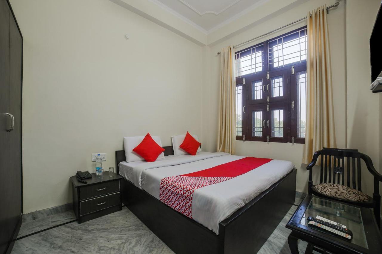 Hotel Tiger Regency Resort 사와이 마도푸르 객실 사진