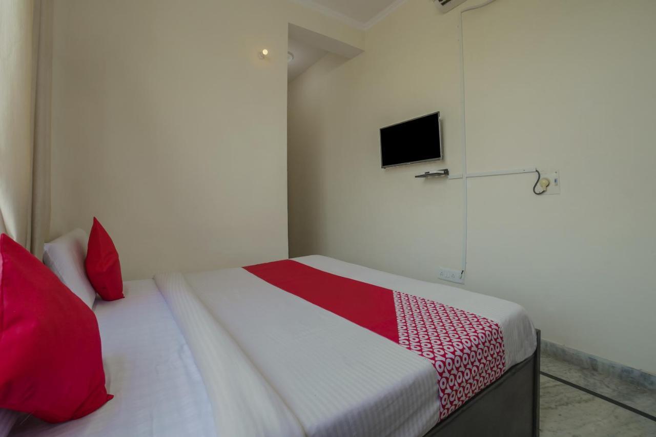 Hotel Tiger Regency Resort 사와이 마도푸르 객실 사진