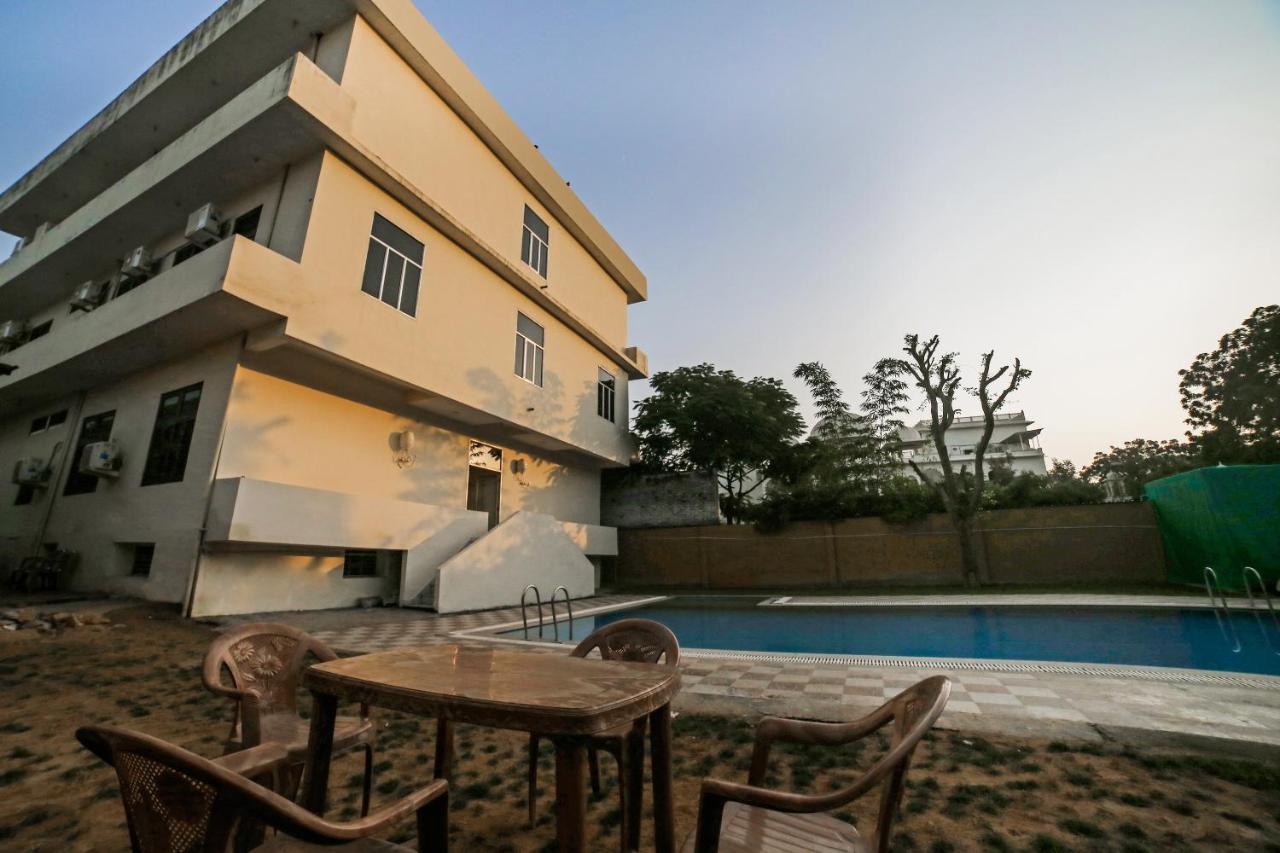 Hotel Tiger Regency Resort 사와이 마도푸르 외부 사진
